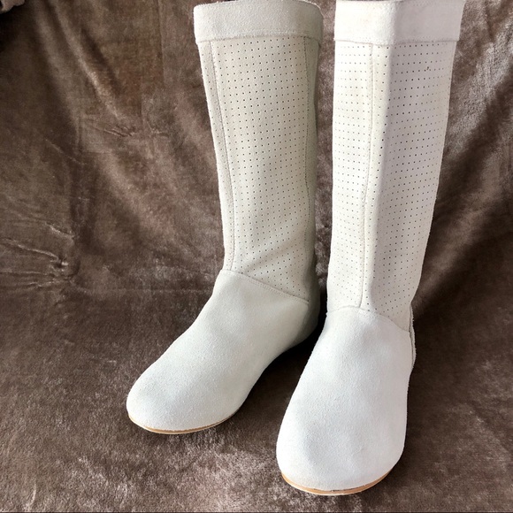 womens white flat boots